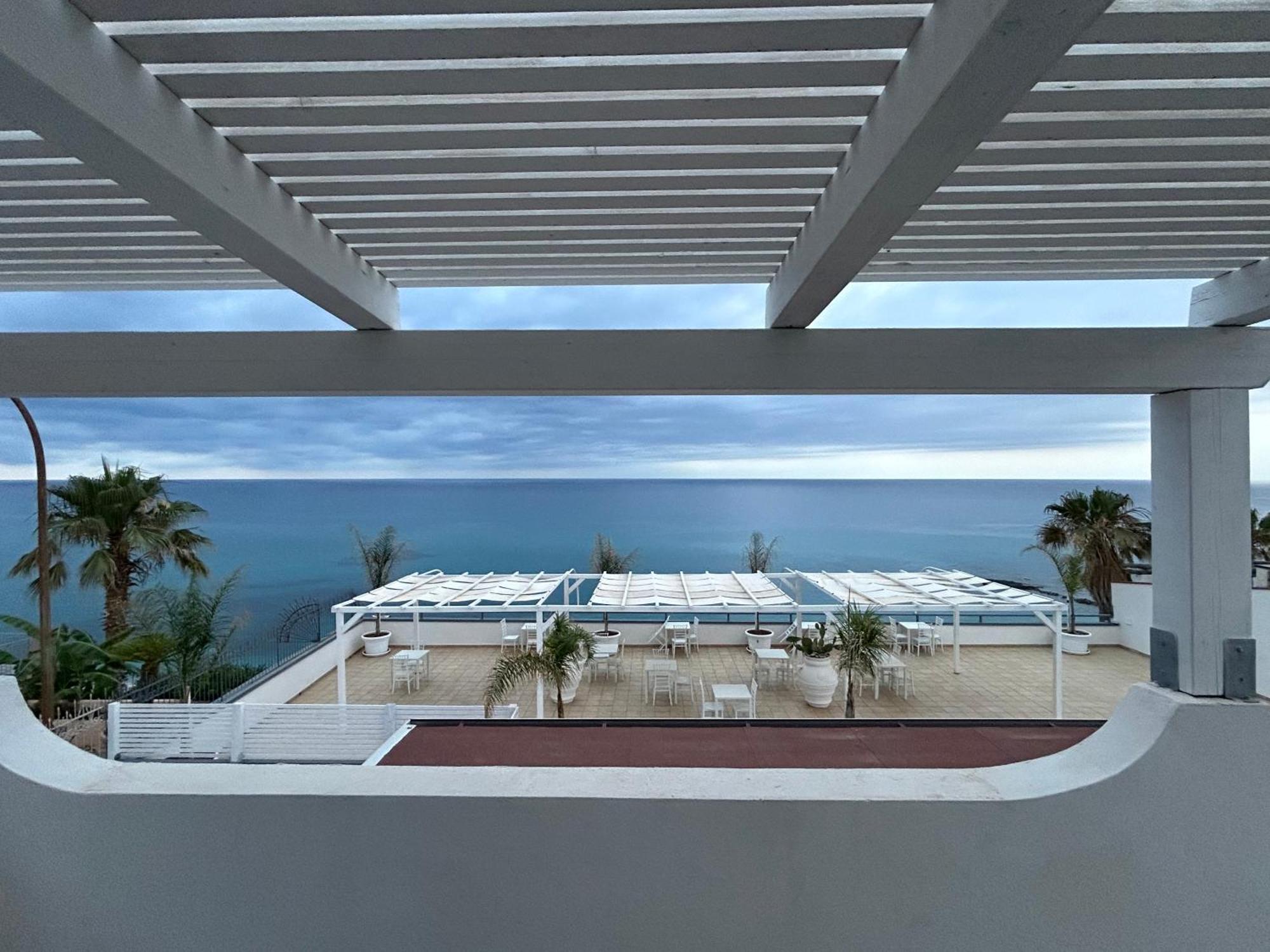 La Porta Del Mare Hotel Tropea Bagian luar foto